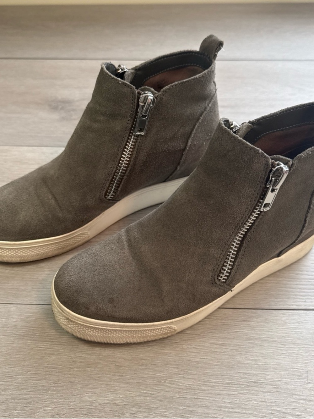 Steve Madden Womens Wedgie GRAY Wedge Boots Sneakers 9 Medium